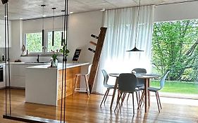 Moderne Ferienwohnung Rhenum mit Wallbox